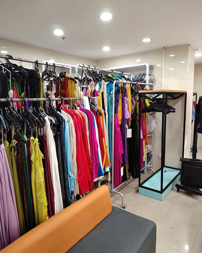 Relaxed-fit silk blouse for full-figured women, produced by an OEM apparel manufacturer in China.