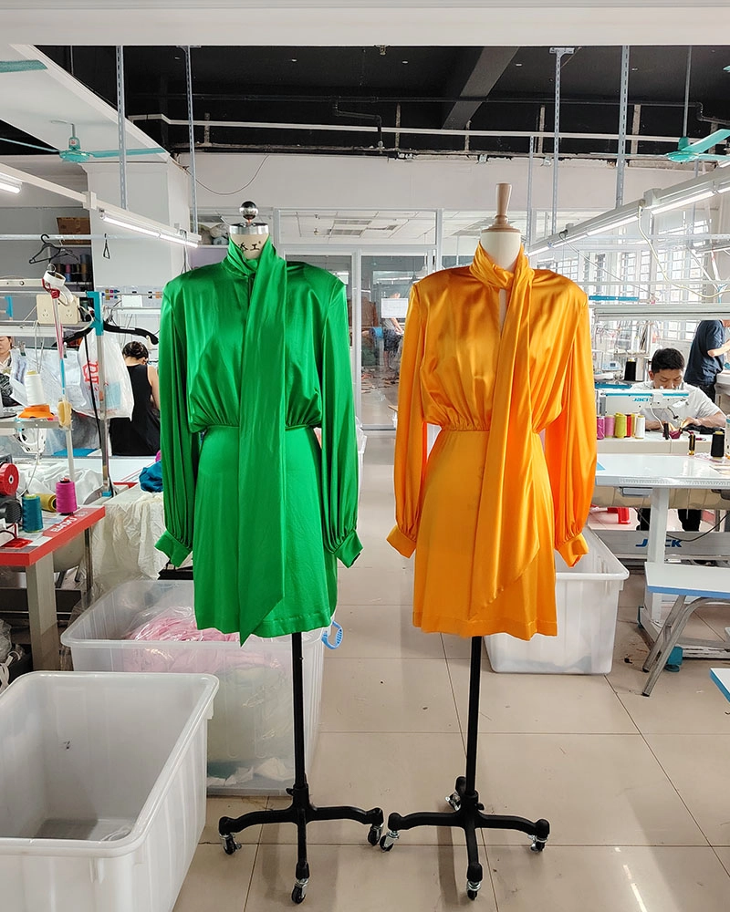 Flowy plus-size silk shirt with French seams, created by an experienced fashion manufacturer in China.