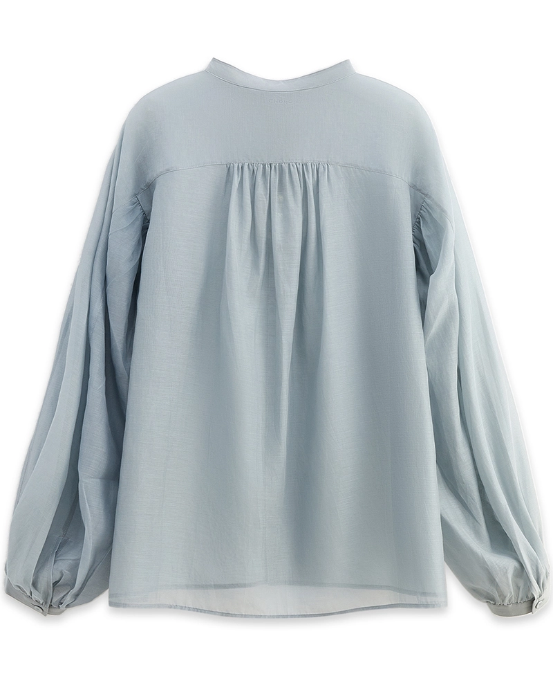 Perfect for those who seek luxury with a conscience, the Two-piece Silk Blended Sling is crafted by Sustainable Clothing Manufacturers who prioritize the planet.