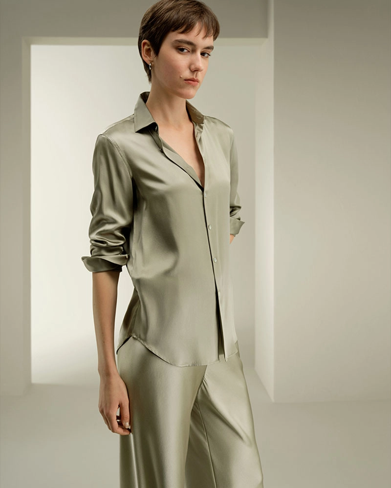 High-quality women's shirt manufacturers with over 30 years of expertise. We specialize in silk lapel shirts, fabric sourcing, and production.