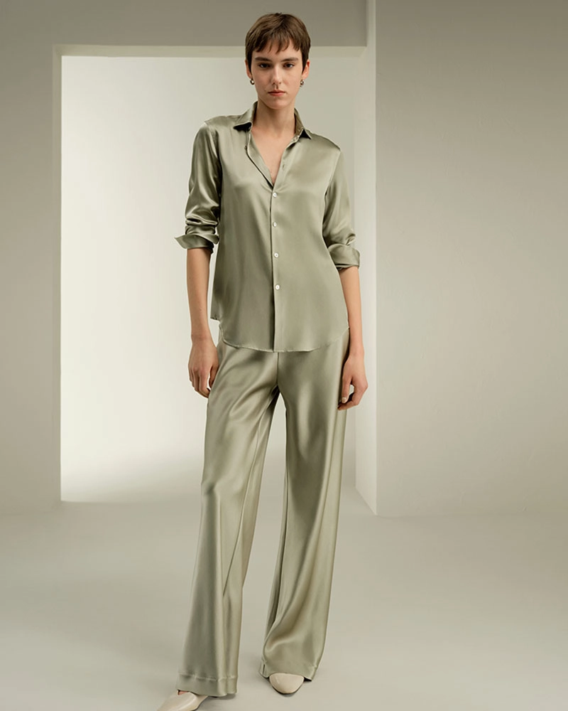 Trusted women's shirt manufacturers with 30+ years in apparel. Specializing in silk lapel shirts, offering design and fabric sourcing services.