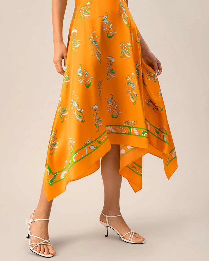 High-quality wholesale fashion manufacturer in China with expertise in custom silk apparel and European-American styles.