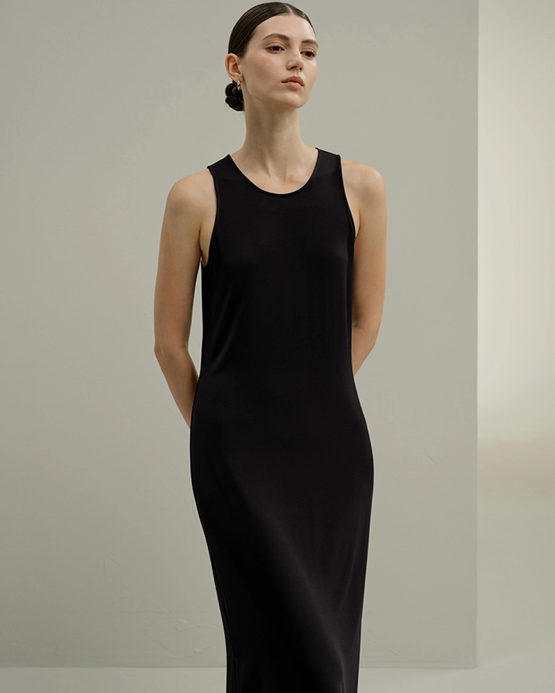 Finished Long Silk-Blend Dress from China clothing manufacturer.